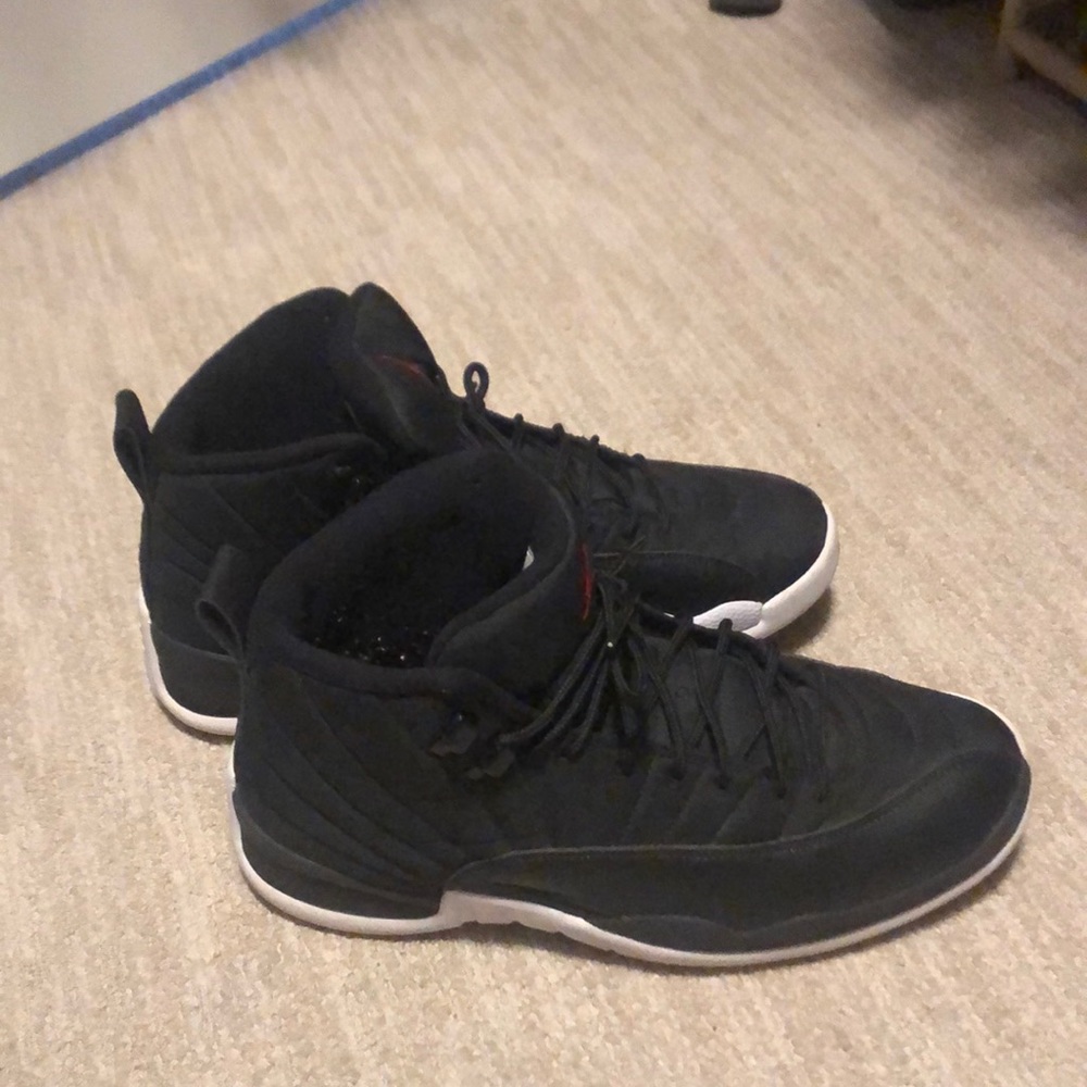 Jordan 12 Black/White